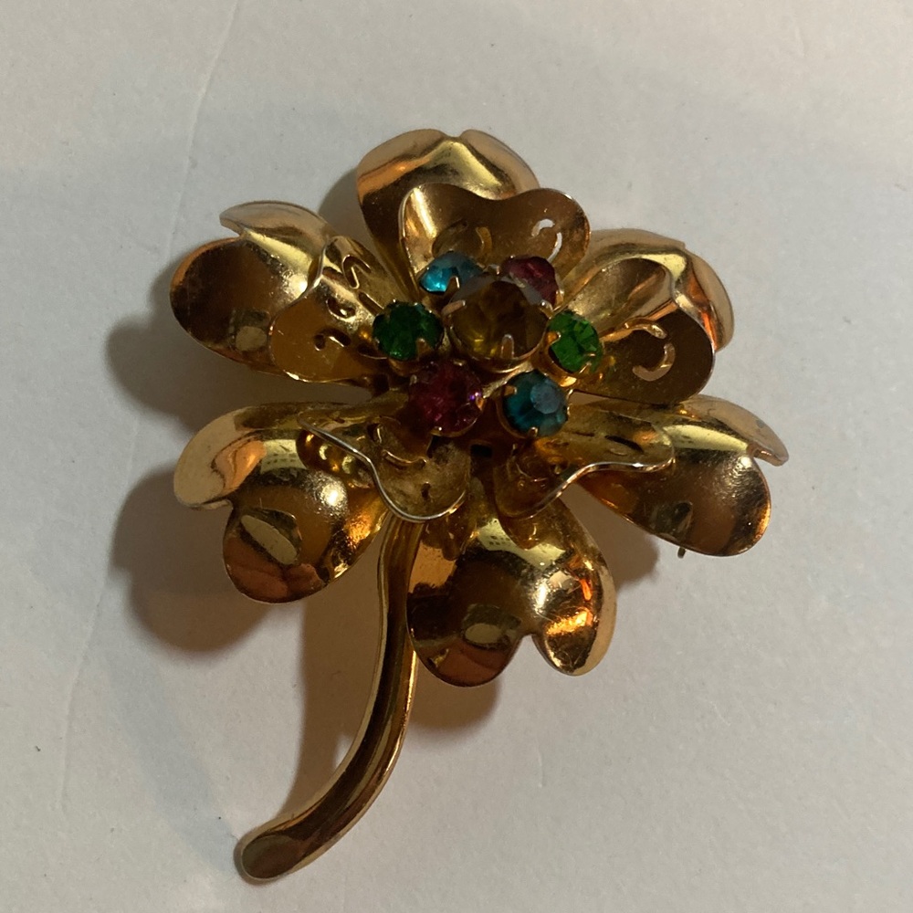 Vintage Coro Gold heart shape leaves Brooch with Multicolor Accents